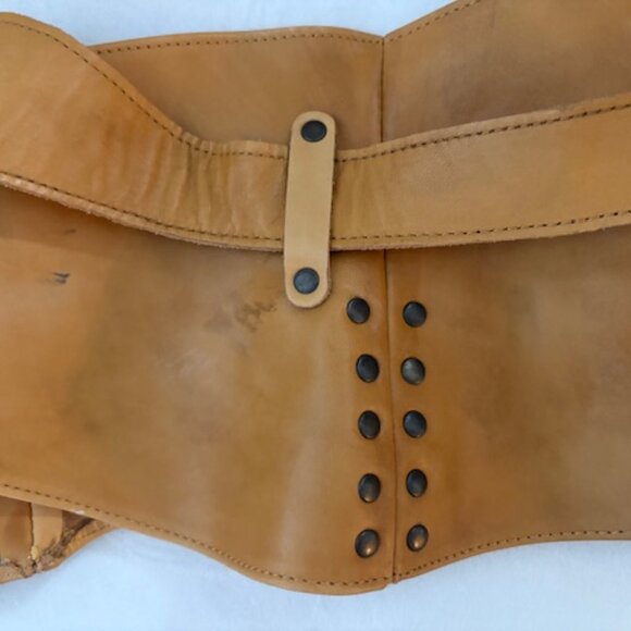Tan leather belt - Picture 5 of 5